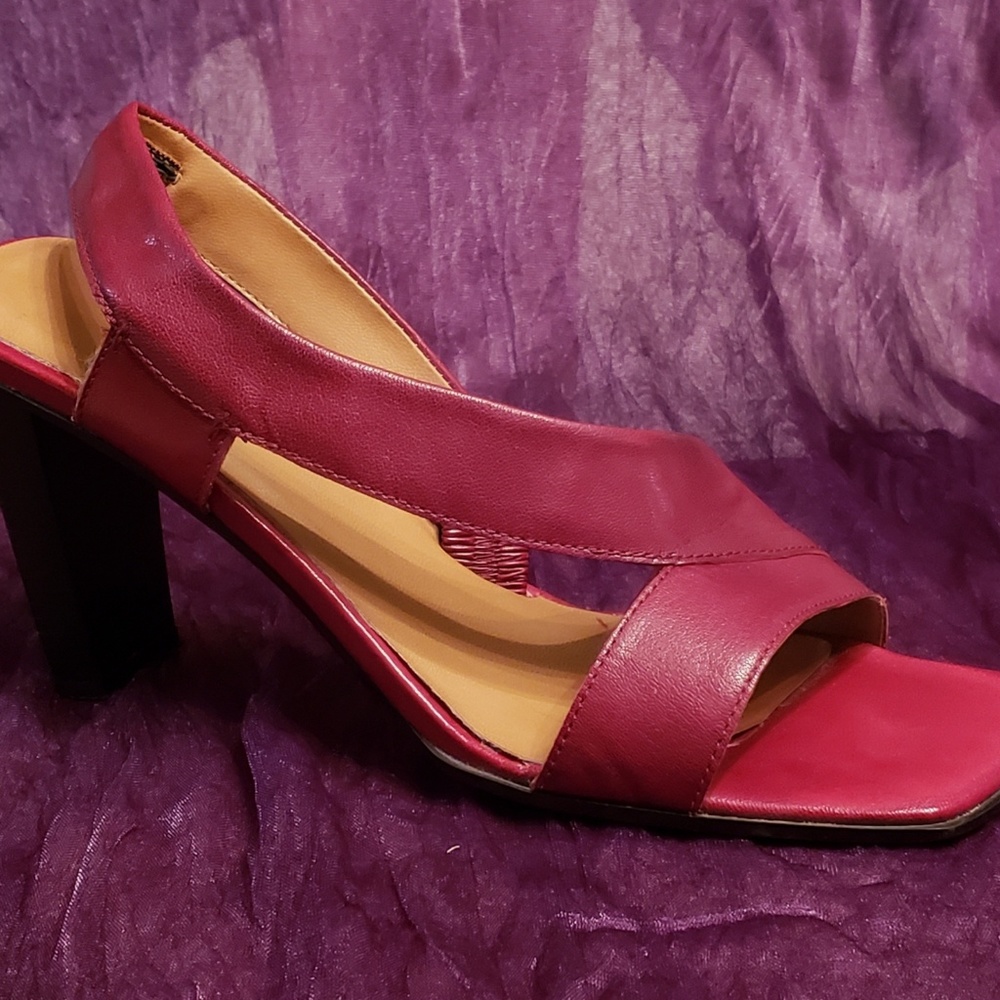 Nine West Leather Vampire Burgundy shoes 7.5M
